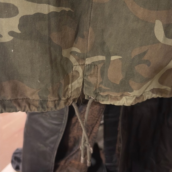 Zara Trafaluc Bird Sequin Camo Printed Parka Jacket Green Sz L/XL - Picture 3 of 8